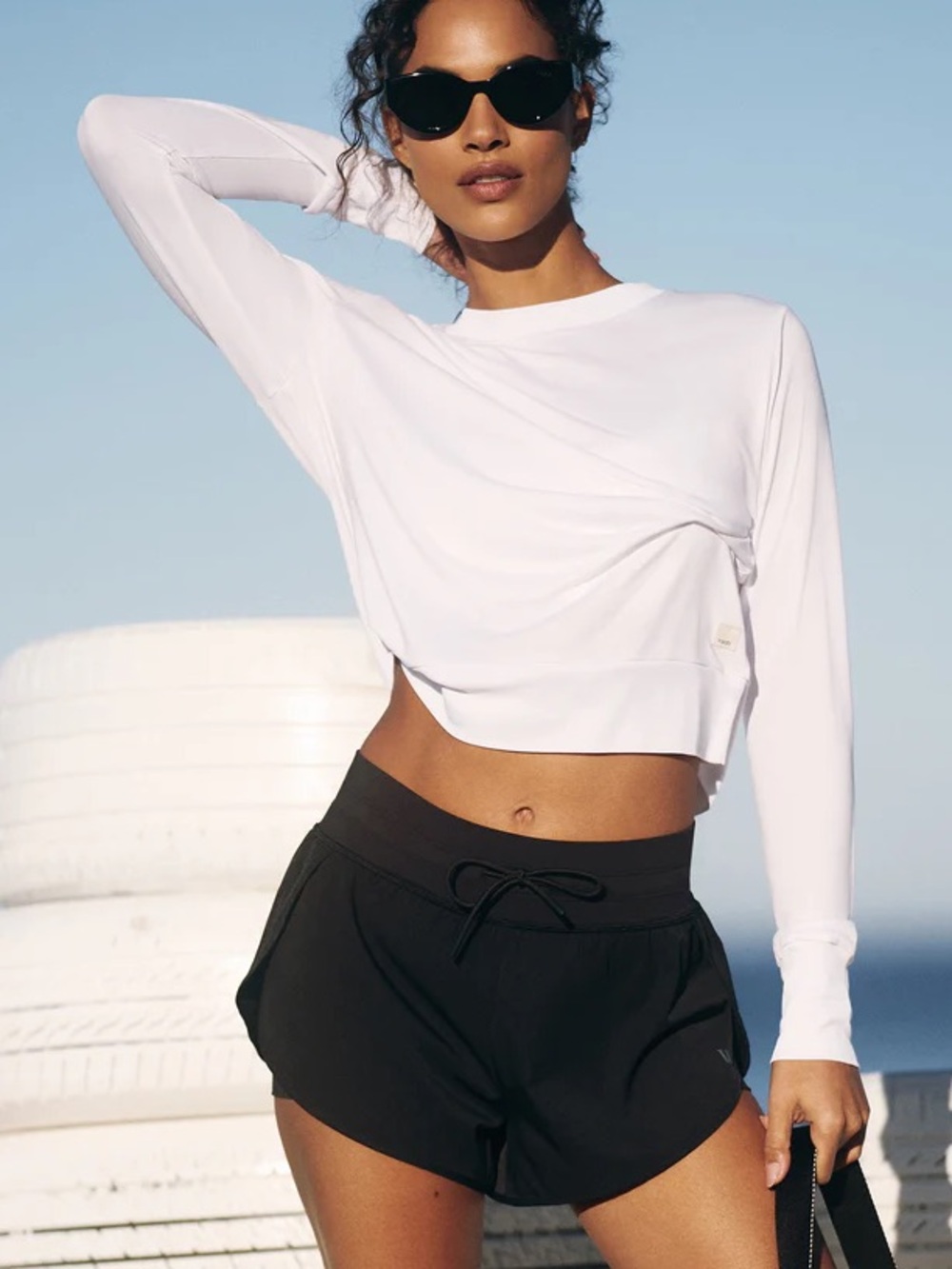 Vuori NWT Daydream Long Sleeve Crew in White Size Medium